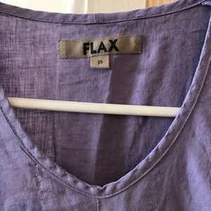 3/4 sleeve preowned linen top. Lavender.